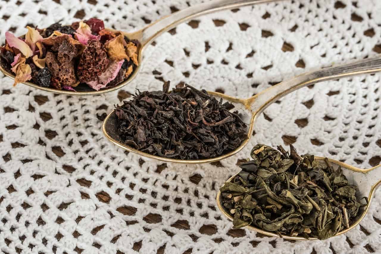 Homemade bush tucker teas and tisanes
